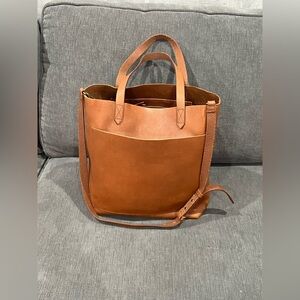 Madewell Transport Crossbody Leather Medium Tote Bag